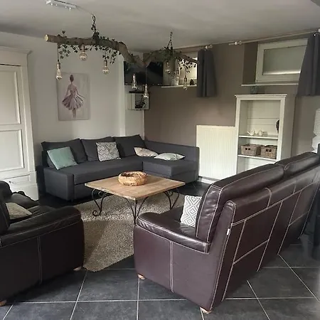 Dans Maison De Charme. Appartement